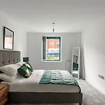 Stayzeni, Ouse Court Smart 2 Bed Apartmán *